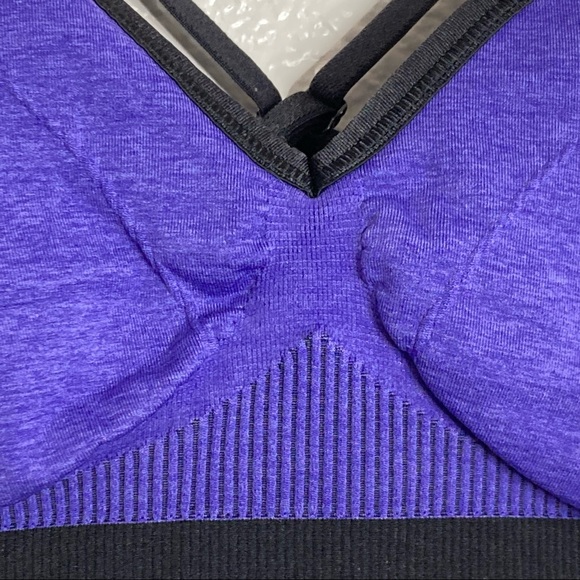 Lululemon Hold Your Om II Sport Bra in Iris Flower - Picture 5 of 8